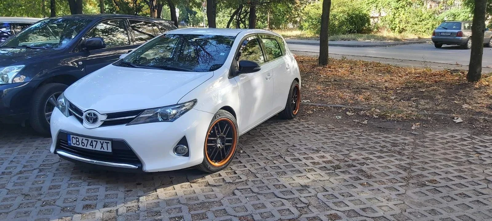 Toyota Auris 2.0 d4d, снимка 6 - Автомобили и джипове - 56299127