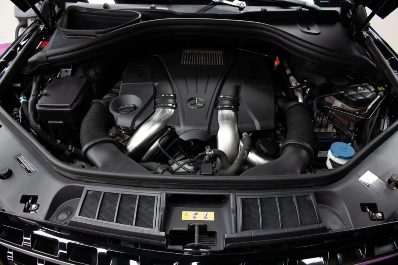 Mercedes-Benz ML 550 AMG 4matic, снимка 17 - Автомобили и джипове - 43310648
