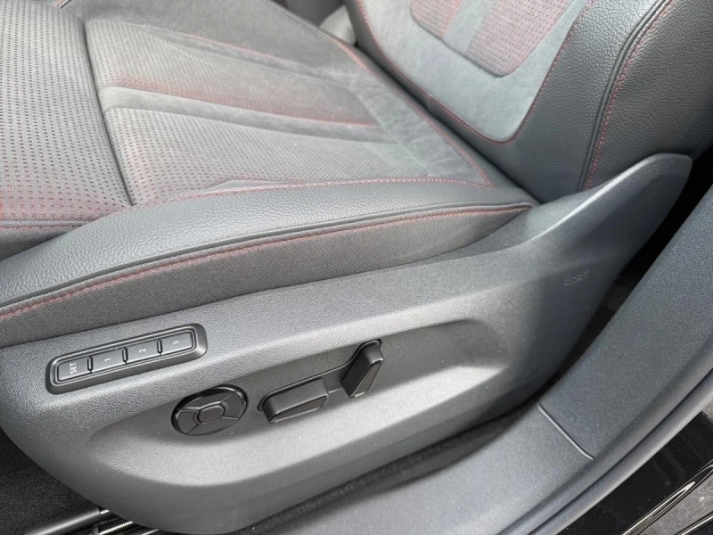 Skoda Kodiaq 2.0 TSI* RS* 4x4* DSG* HUD* MATRIX* , снимка 7 - Автомобили и джипове - 51200942