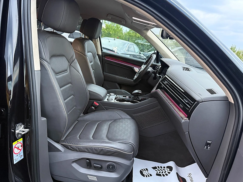 VW Touareg ПРОДАДЕНА !!!, снимка 12 - Автомобили и джипове - 51663183