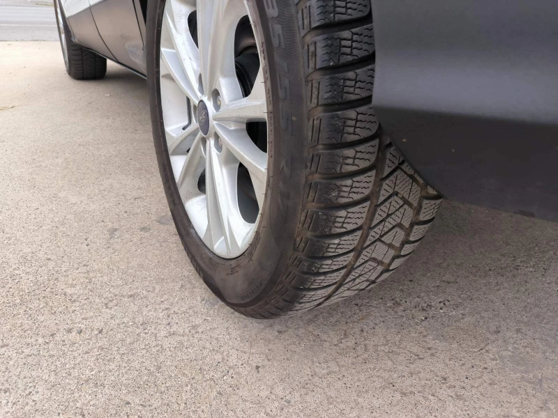 Ford Kuga 1.5d-Navi-Keyless-Kamera-Automat-Euro-6B, снимка 8 - Автомобили и джипове - 51743030