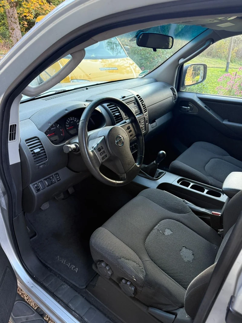 Nissan Navara 2.5dci, снимка 6 - Автомобили и джипове - 52100854