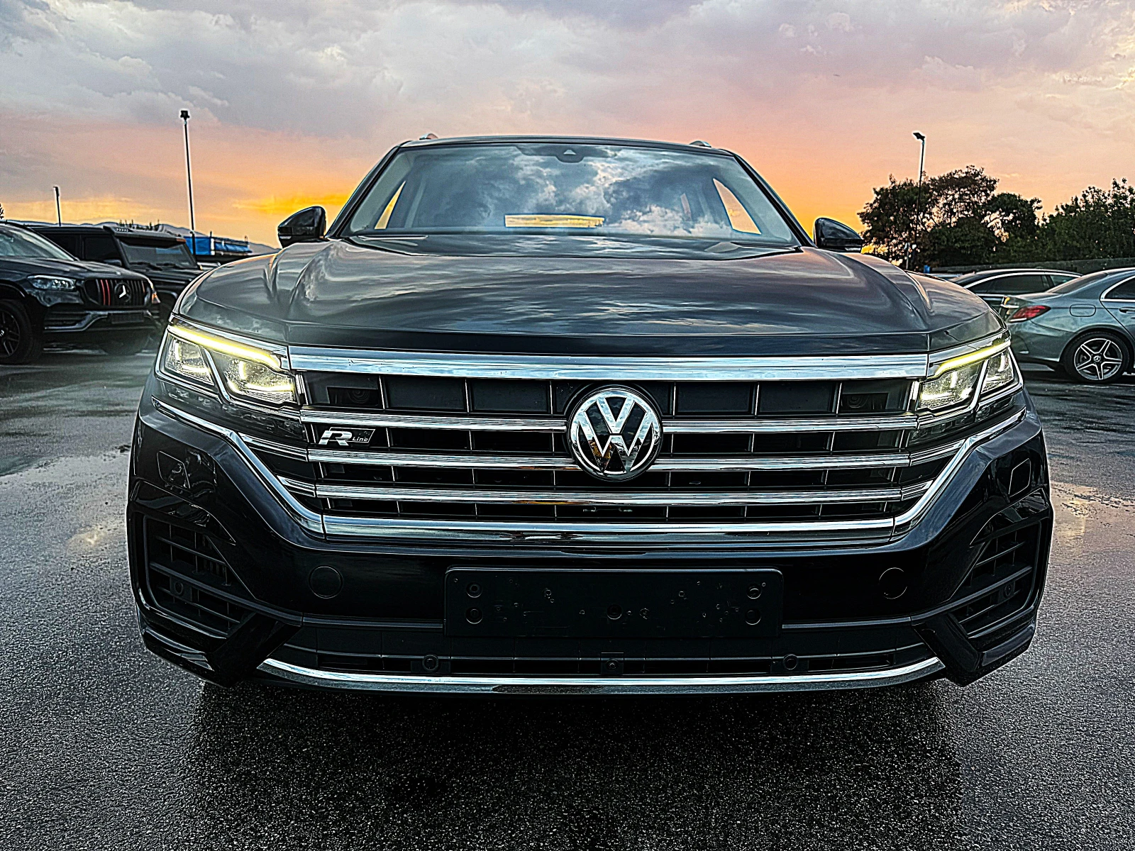 VW Touareg ПРОДАДЕНА !!!, снимка 1