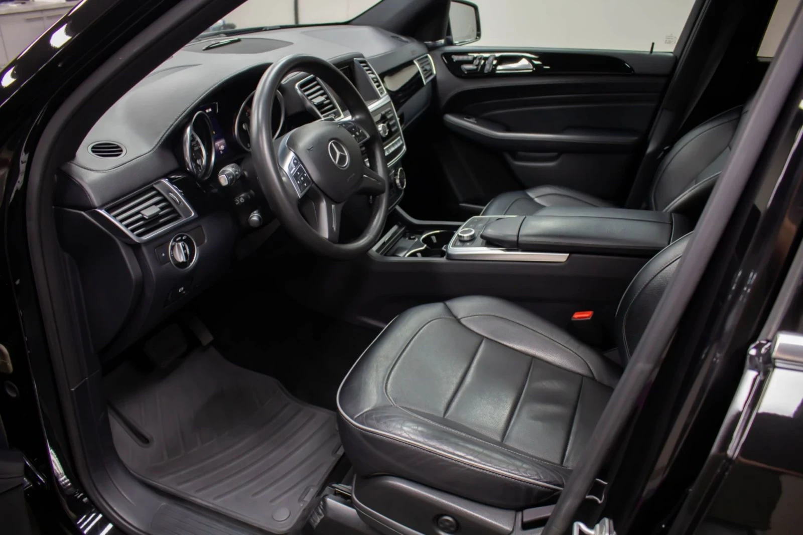 Mercedes-Benz ML 550 AMG 4matic - изображение 9