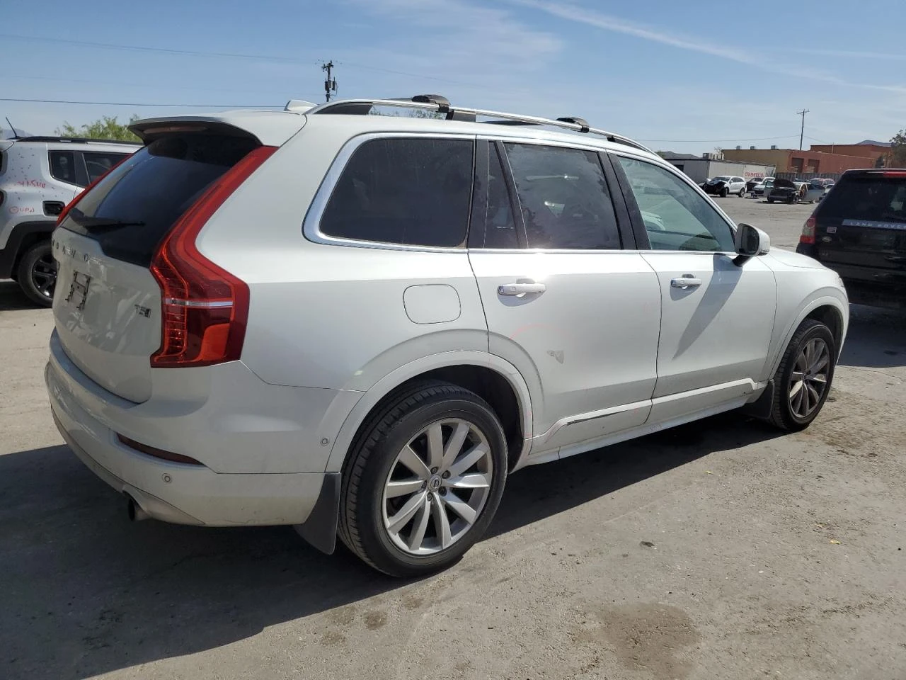 Volvo Xc90 T5/MOMENTUM/4Х4/КЛИП НА МОТОРА/СЕРВИЗНА ИСТОРИЯ! - изображение 4