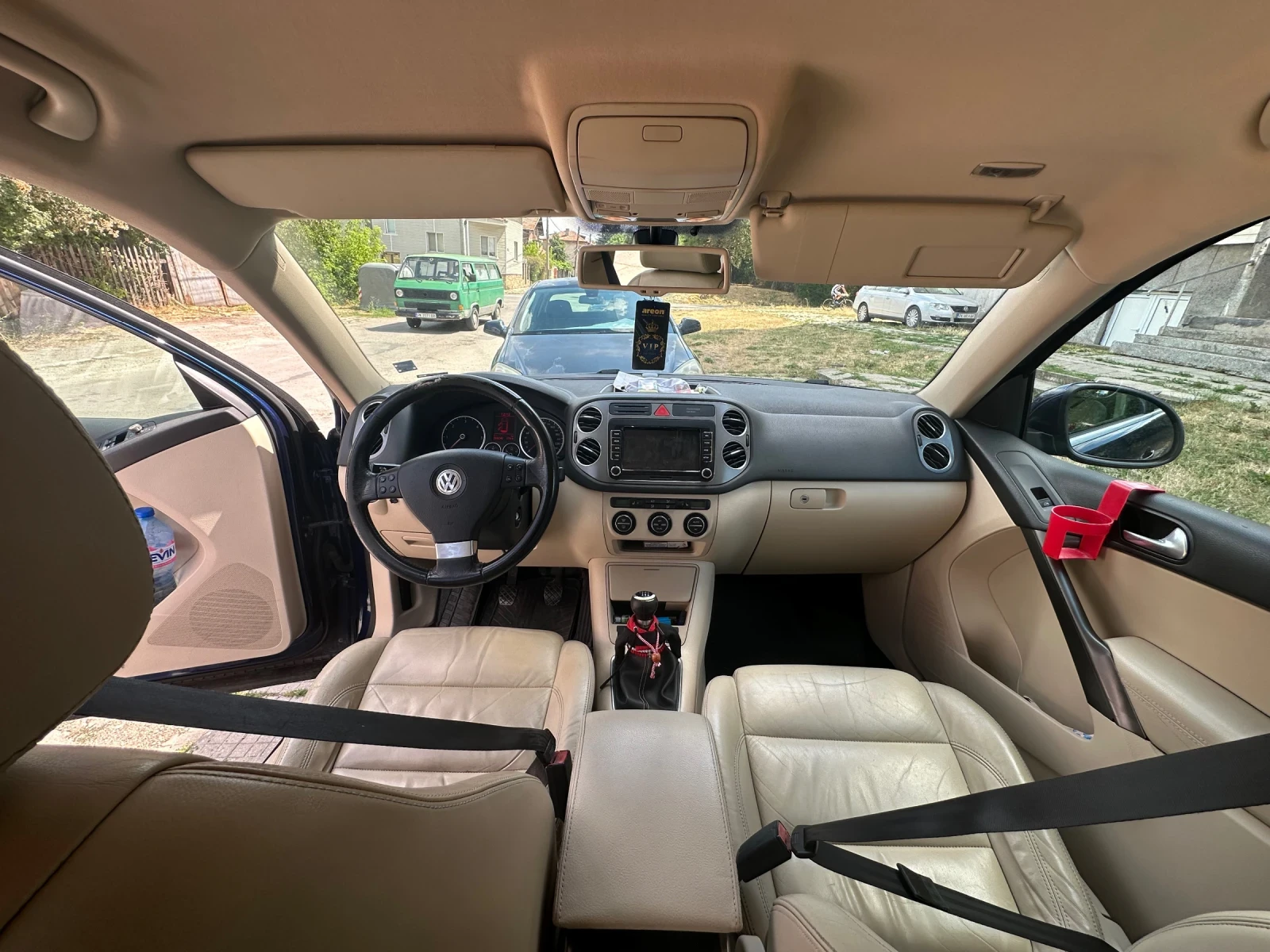 VW Tiguan 2.0 - изображение 8