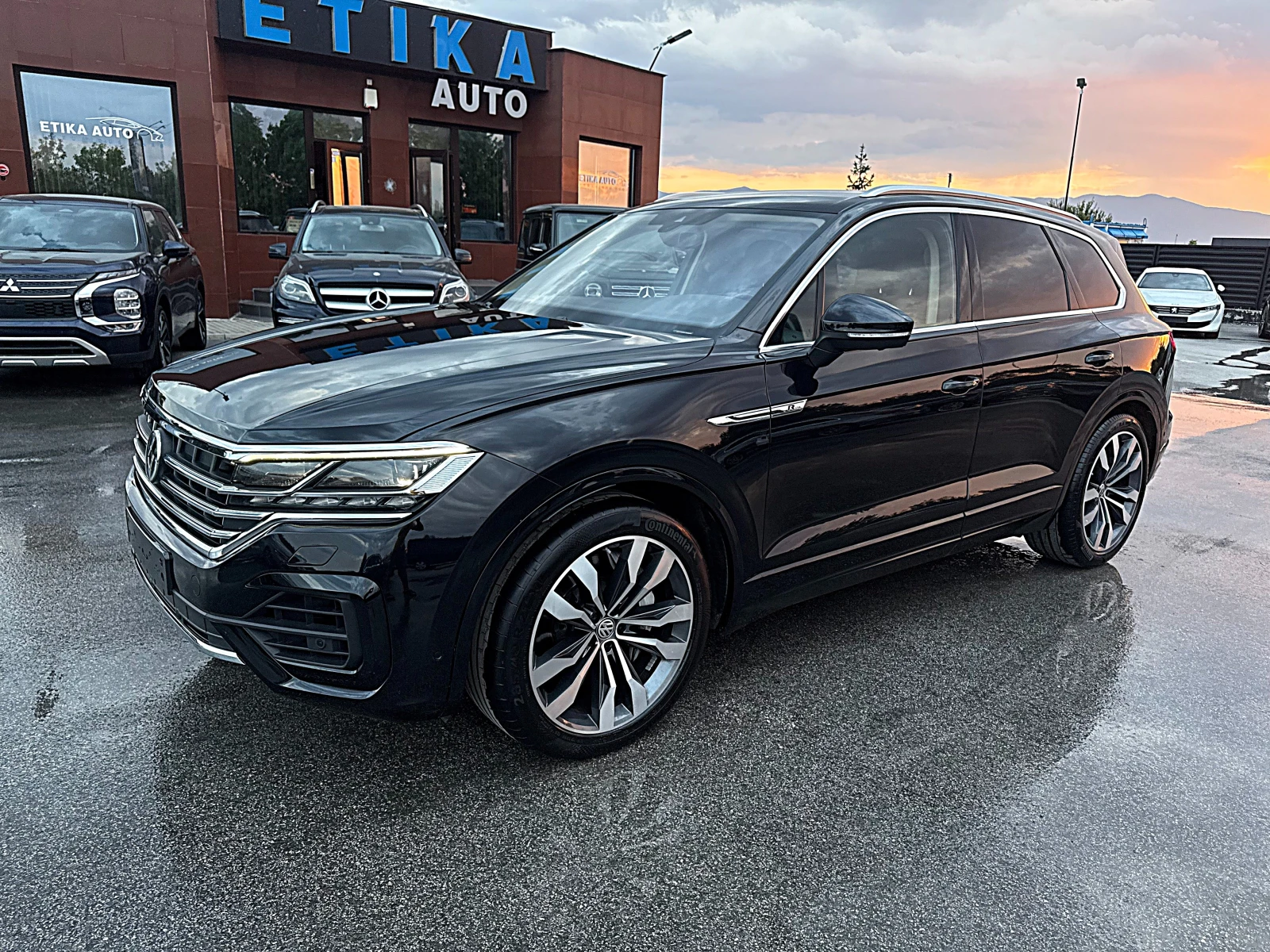 VW Touareg 4.0d-Rline-Led-Bixenon-360Kameri-Обдухване-Подгряв - изображение 3