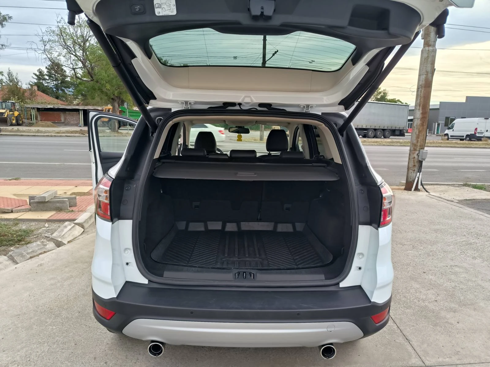 Ford Kuga 1.5d-Navi-Keyless-Kamera-Automat-Euro-6B | Mobile.bg   11