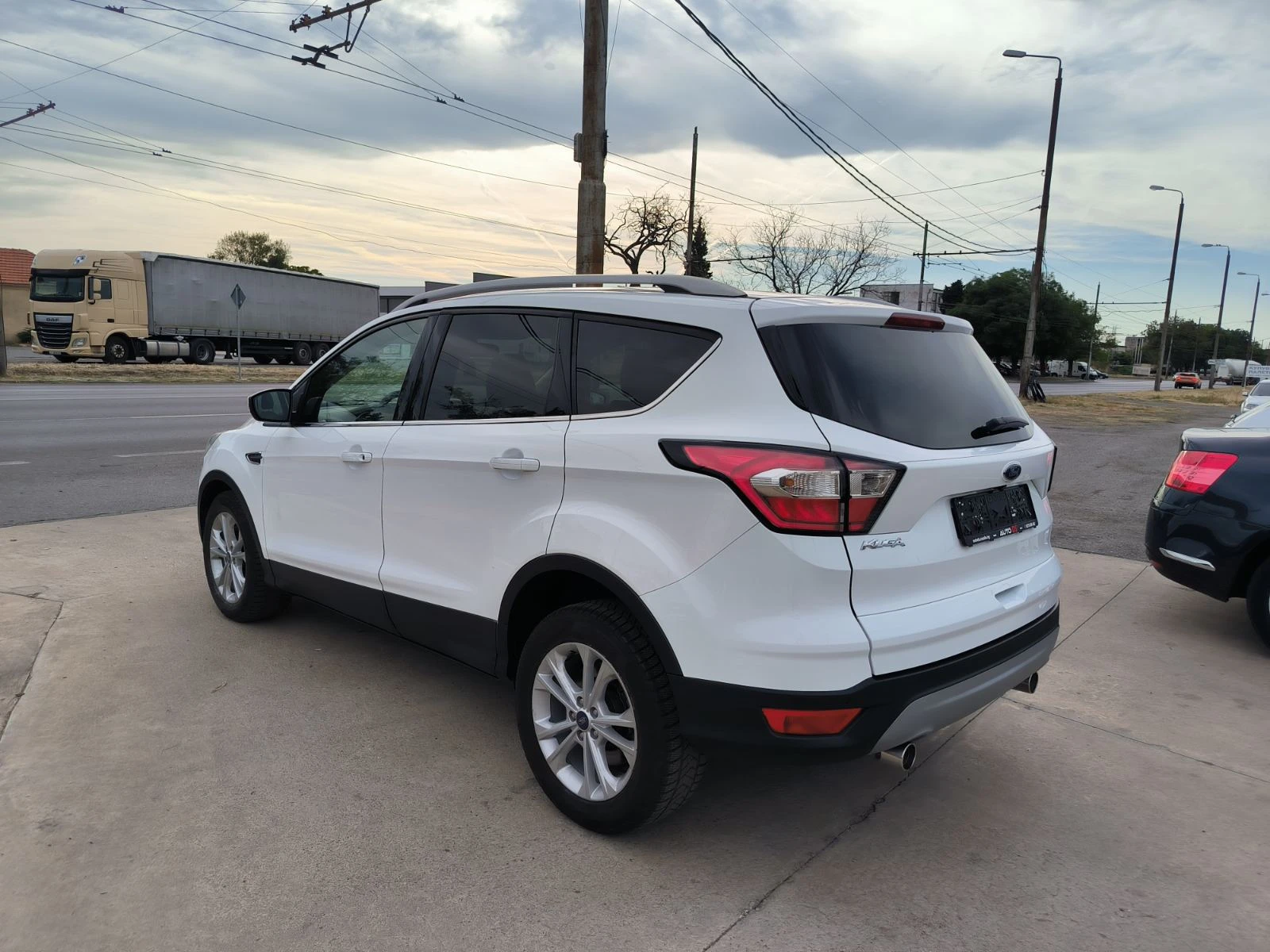 Ford Kuga 1.5d-Navi-Keyless-Kamera-Automat-Euro-6B - изображение 7