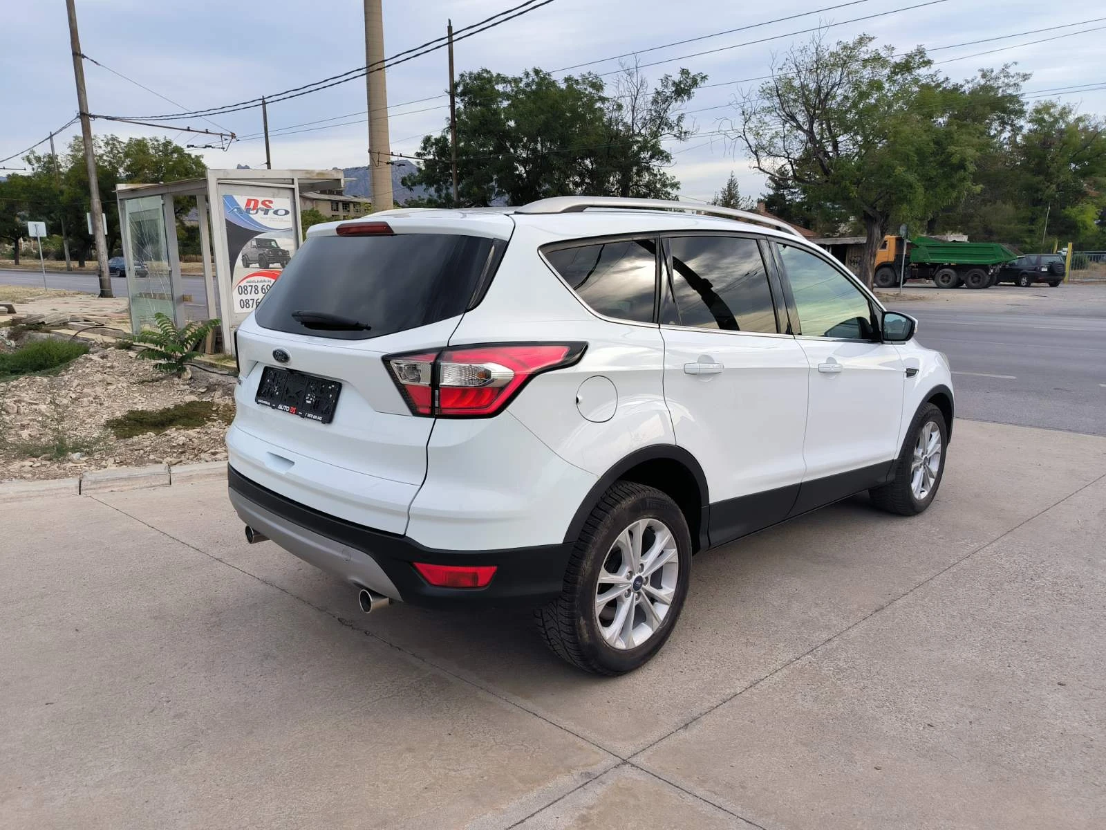 Ford Kuga 1.5d-Navi-Keyless-Kamera-Automat-Euro-6B - изображение 5