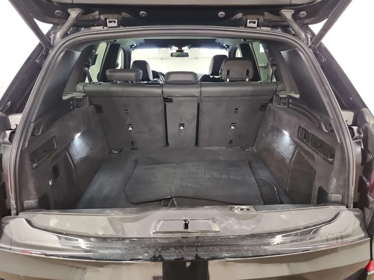 BMW X5   XDRIVE40I | SWAROVSKI | CARFAX, снимка 15 - Автомобили и джипове - 53707029