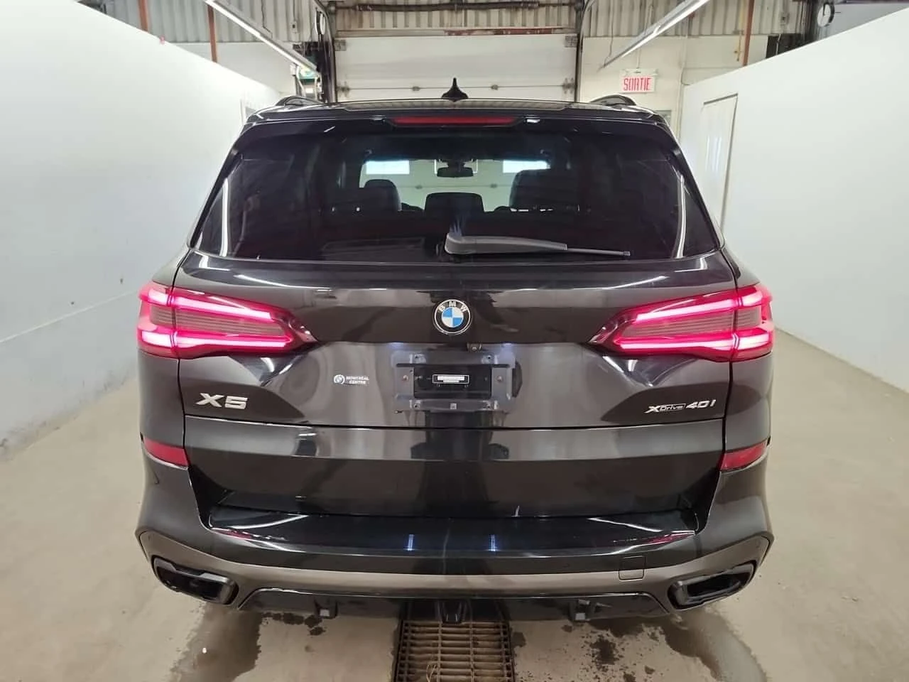 BMW X5   XDRIVE40I | SWAROVSKI | CARFAX - изображение 5