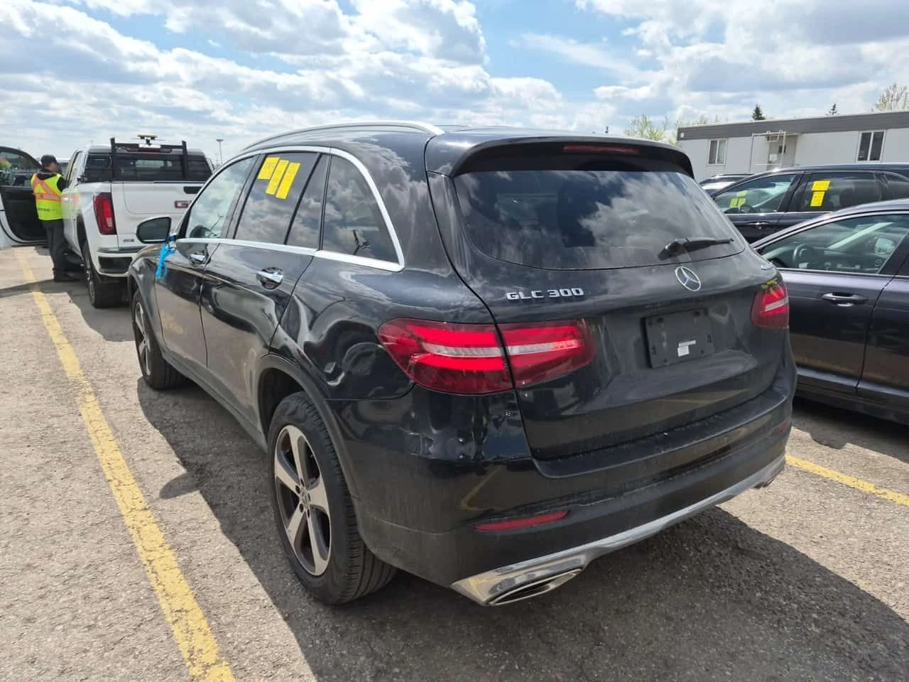 Mercedes-Benz GLC 300 ПОДГРЕВИ * ПАНО * KEYLESS * CARFAX, снимка 4 - Автомобили и джипове - 54479960