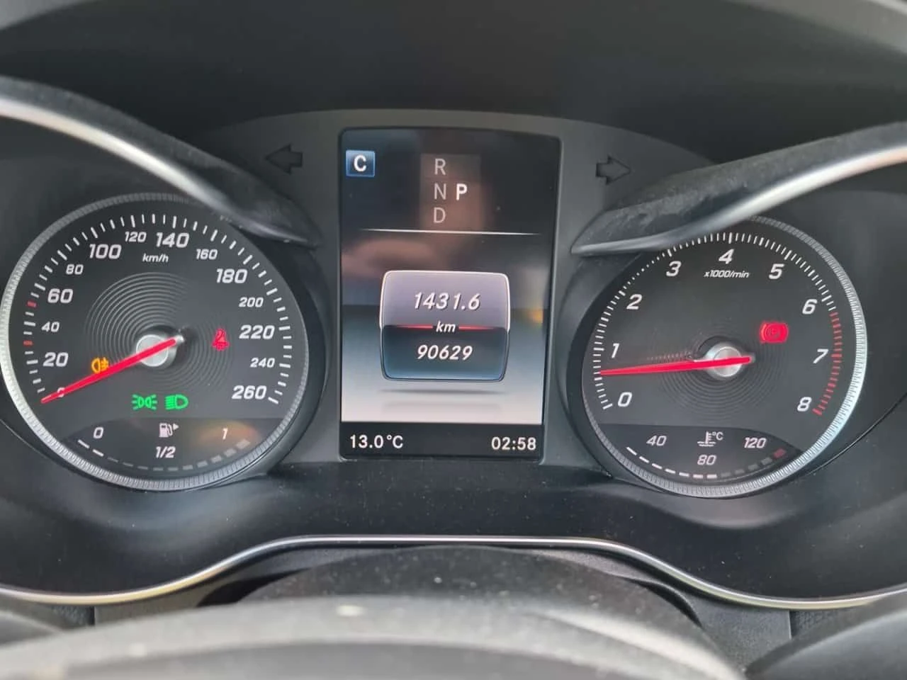 Mercedes-Benz GLC 300 ПОДГРЕВИ * ПАНО * KEYLESS * CARFAX, снимка 9 - Автомобили и джипове - 54479960