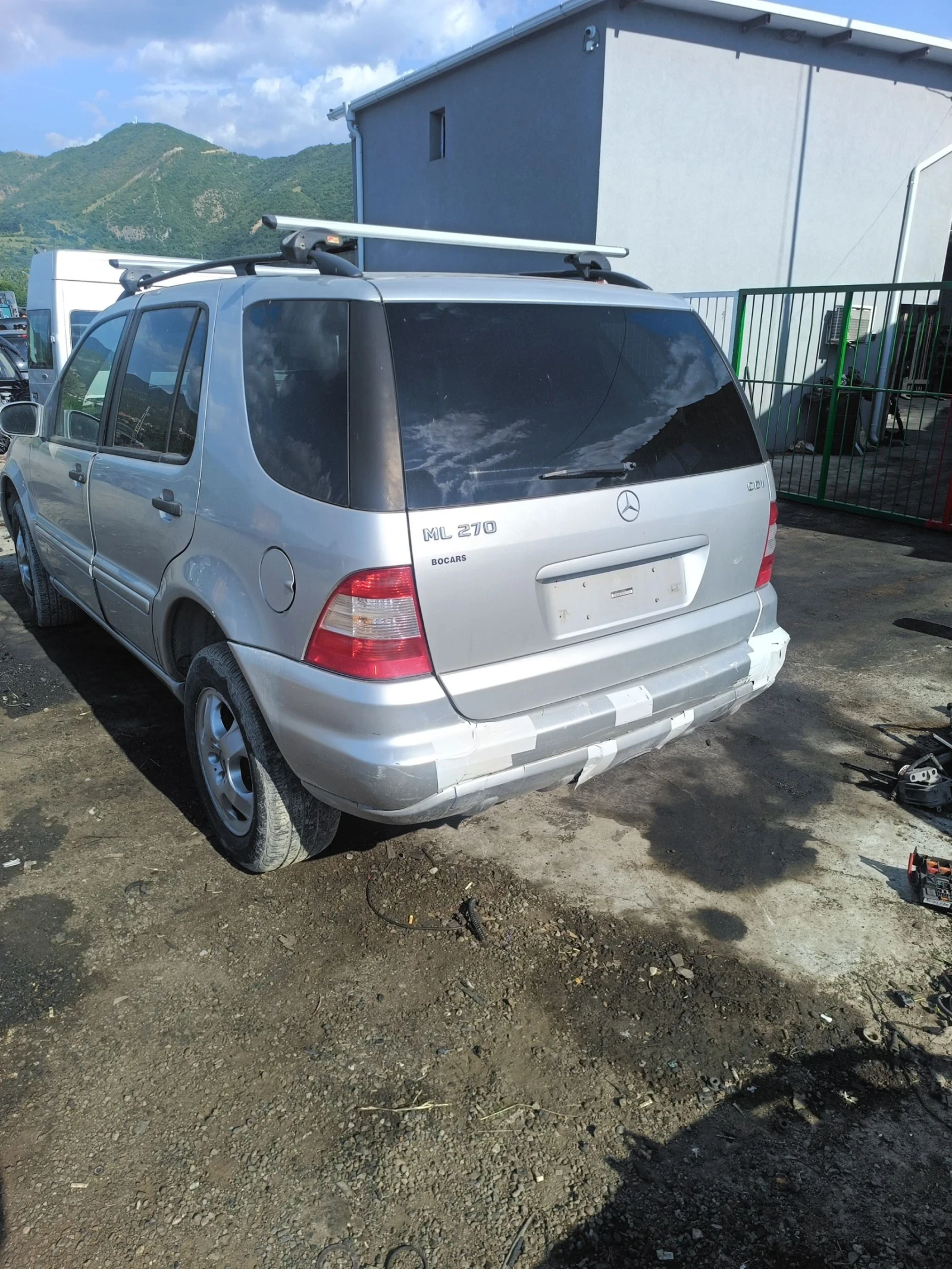 Mercedes-Benz ML 270, снимка 4 - Автомобили и джипове - 54684824
