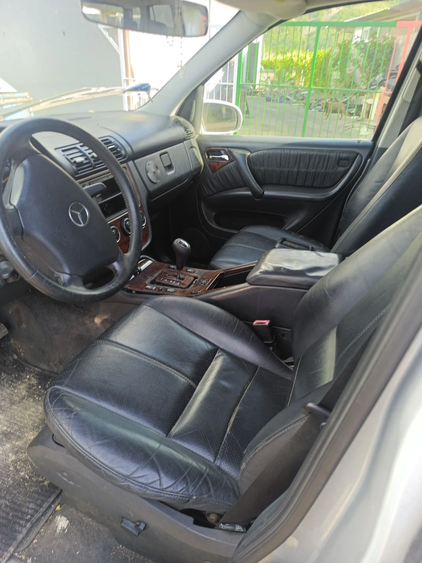 Mercedes-Benz ML 270, снимка 3 - Автомобили и джипове - 54684824