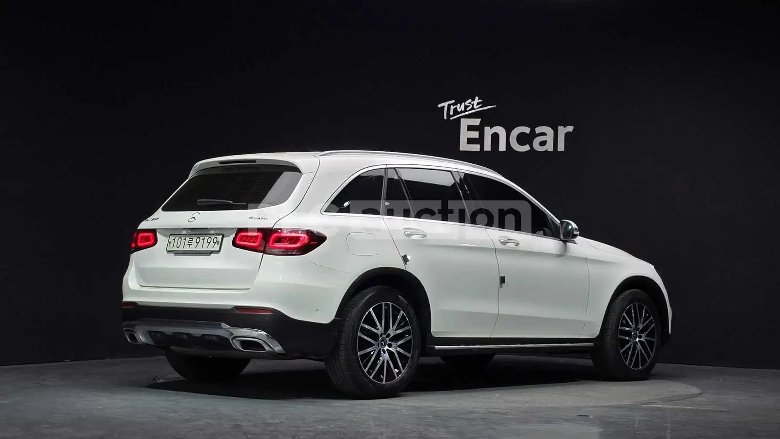 Mercedes-Benz GLC 300 4MATIC| ПАНОРАМА| КАМЕРА| HEADS UP| ВКЛ.ТЕХНОТЕСТ, снимка 2 - Автомобили и джипове - 54759278