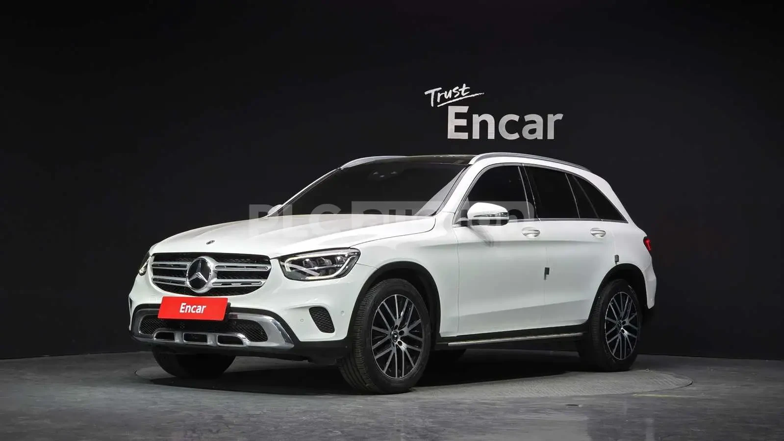 Mercedes-Benz GLC 300 4MATIC| ПАНОРАМА| КАМЕРА| HEADS UP| ВКЛ.ТЕХНОТЕСТ