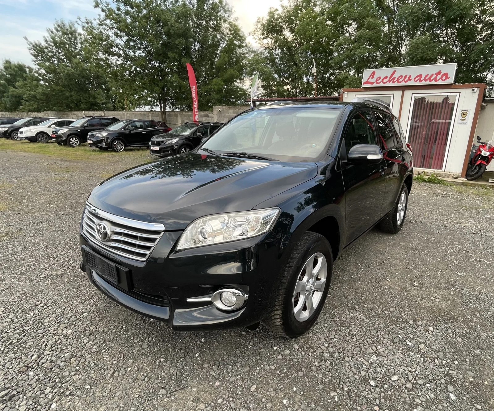 Toyota Rav4 Executive 2.0i 158к.с. 4x4 Facelift Автоматик F1 , снимка 1 - Автомобили и джипове - 54774314