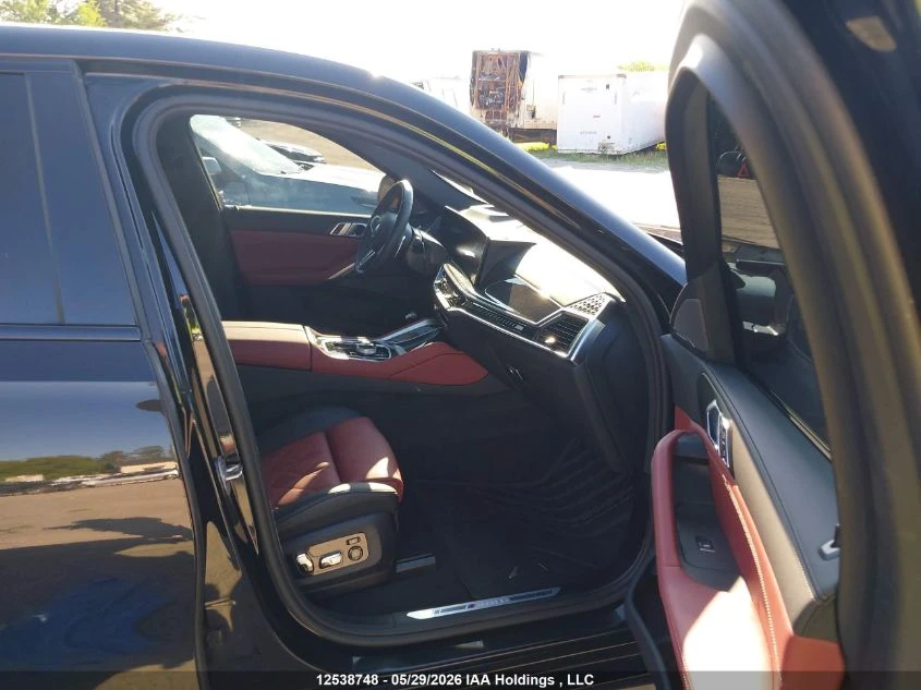 BMW X6 * M60I * XDRIVE* Distronic* HeadUp, снимка 10 - Автомобили и джипове - 54795404