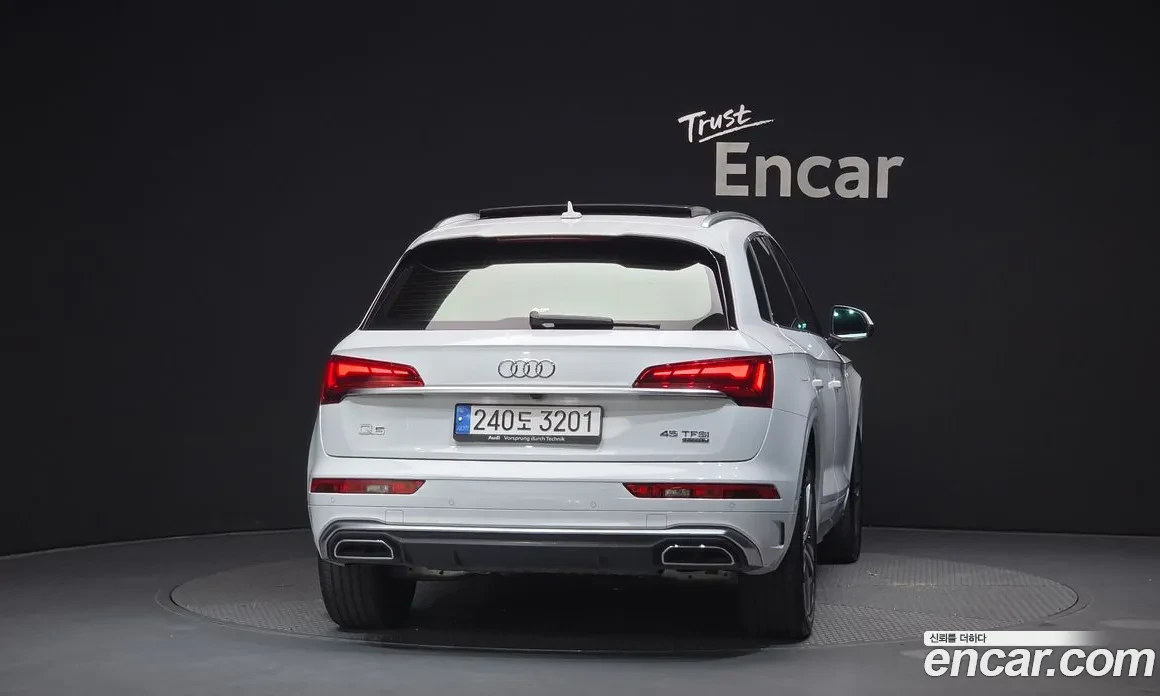 Audi Q5 45TFSI QUATTRO| HUD| 360| MATRIX, снимка 4 - Автомобили и джипове - 54869702