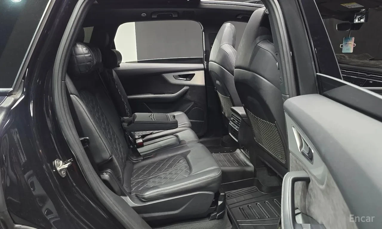Audi Q7 / 55 TFSI Premium / ДИСТРОНИК / ОБДУХВАНЕ / ХЕД-ЪП, снимка 12 - Автомобили и джипове - 56099412