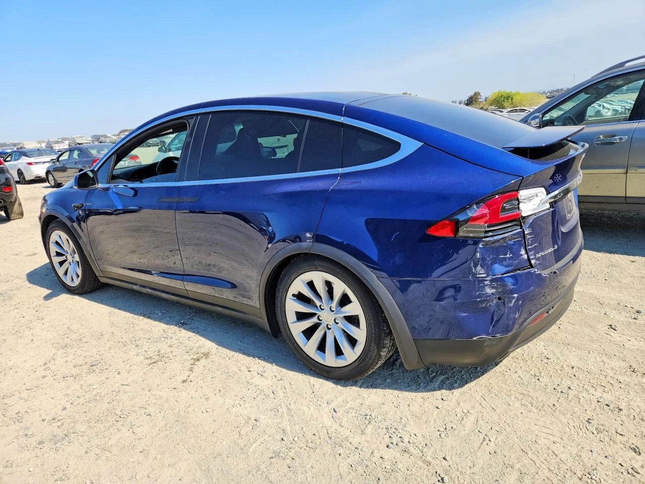 Tesla Model X, снимка 2 - Автомобили и джипове - 56525925