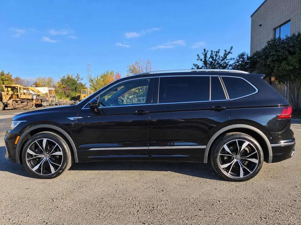 VW Tiguan Highline R Line / 360 / Fender / Carfax  | Mobile.bg � ����������� 2