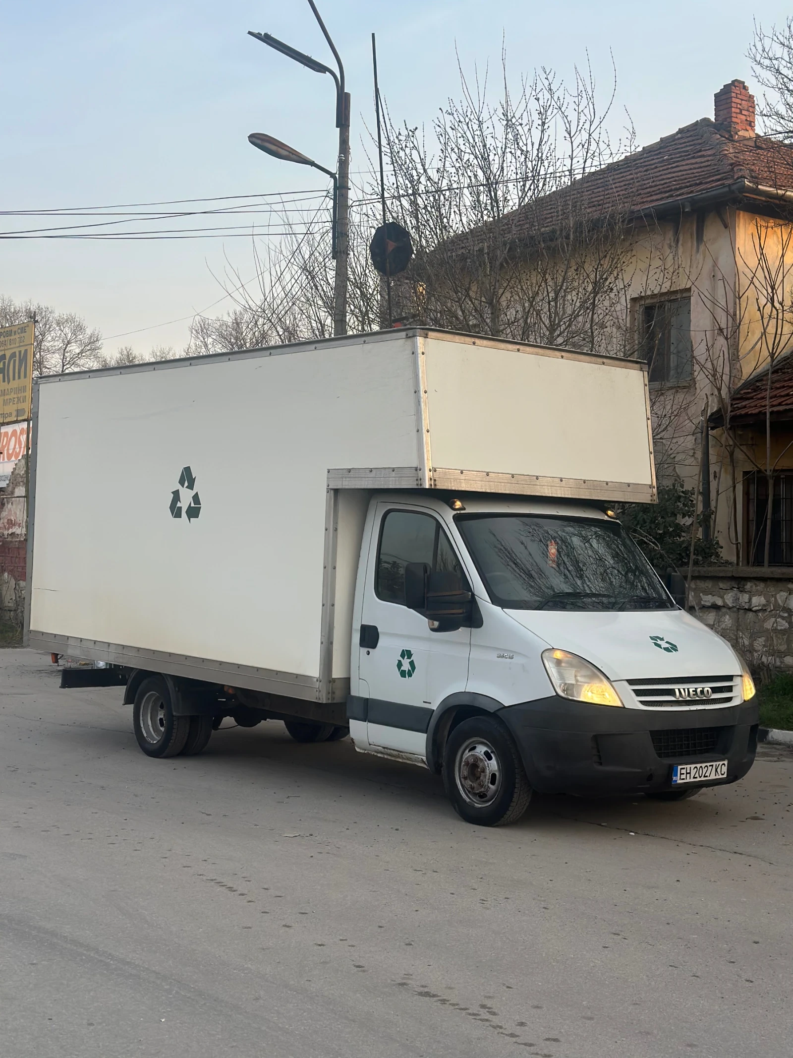 Iveco 35c15 3.0 дизел Фургон 5 метра