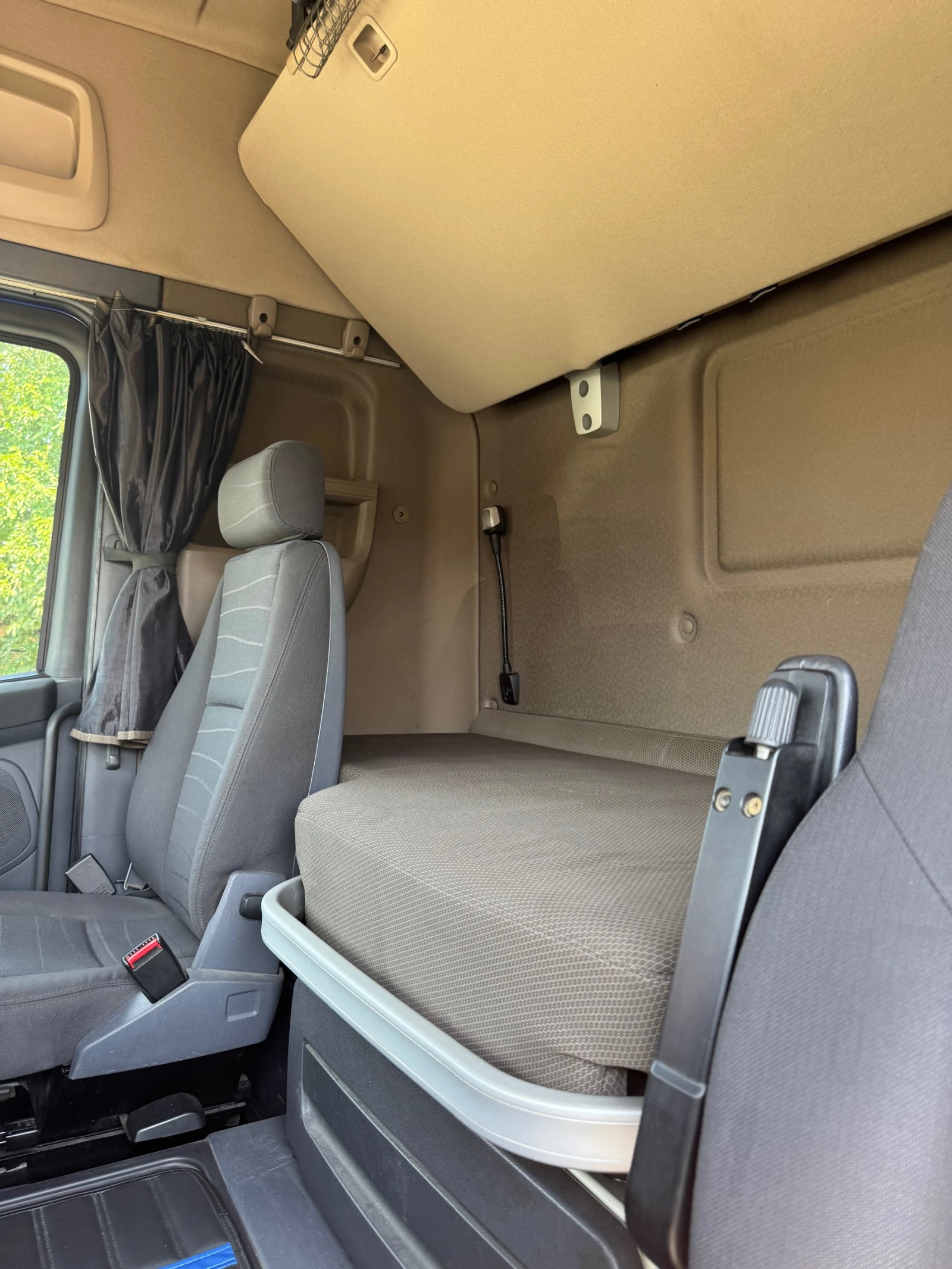 Volvo Fh ЗЪРНОВОЗ  8 x 4, снимка 6 - Камиони - 55838766