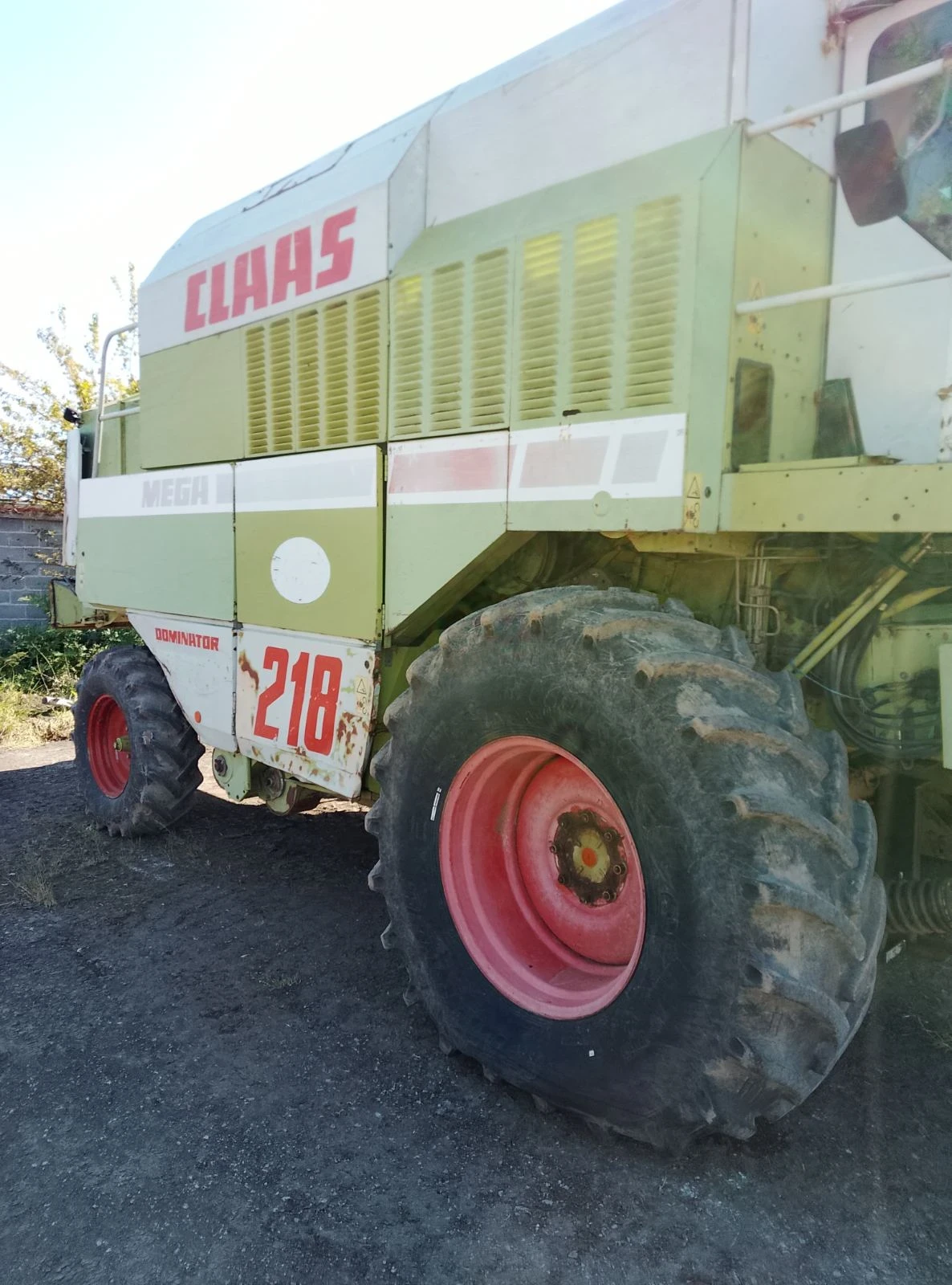 Комбайн Claas, снимка 3 - Селскостопанска техника - 54437156