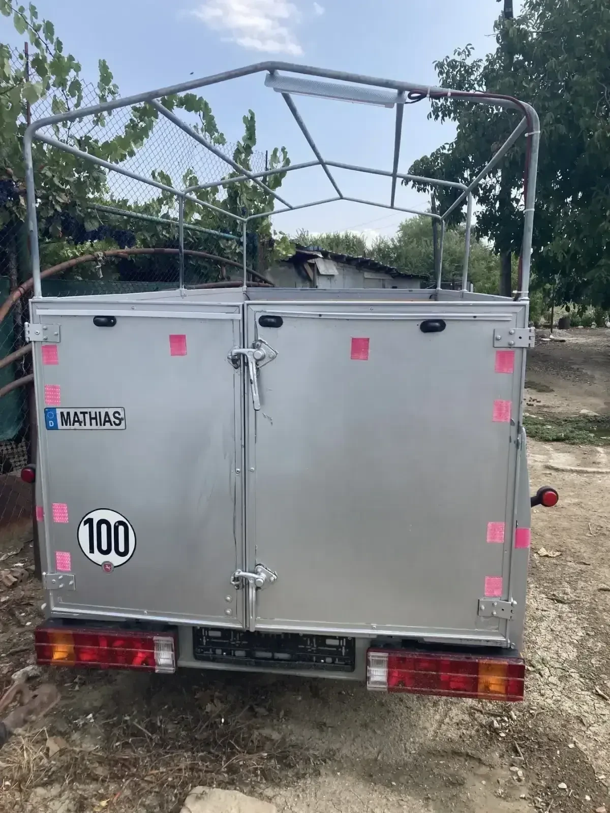   Hofman | Mobile.bg   3