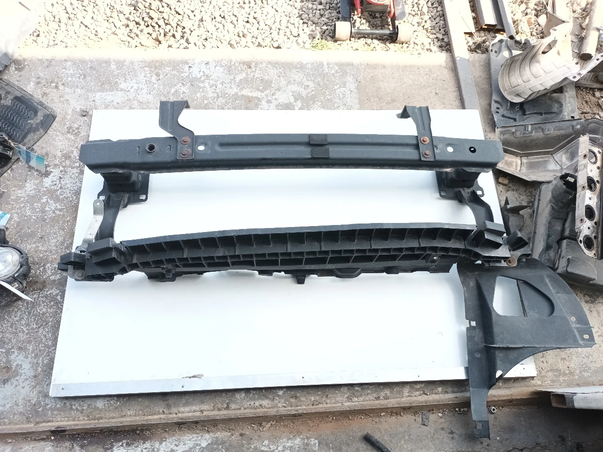 греда под броня предна Ситроен Ц3 1.6Б