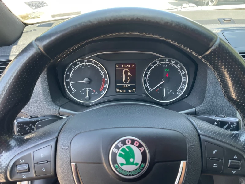 Skoda Octavia VRS, снимка 11 - Автомобили и джипове - 47320780