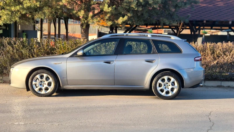 Alfa Romeo 159 sportwagon Italy Facelift 2.0 JTDm, снимка 3 - Автомобили и джипове - 48014360