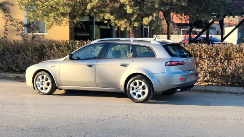 Alfa Romeo 159 sportwagon Italy Facelift 2.0 JTDm, снимка 6 - Автомобили и джипове - 48014360