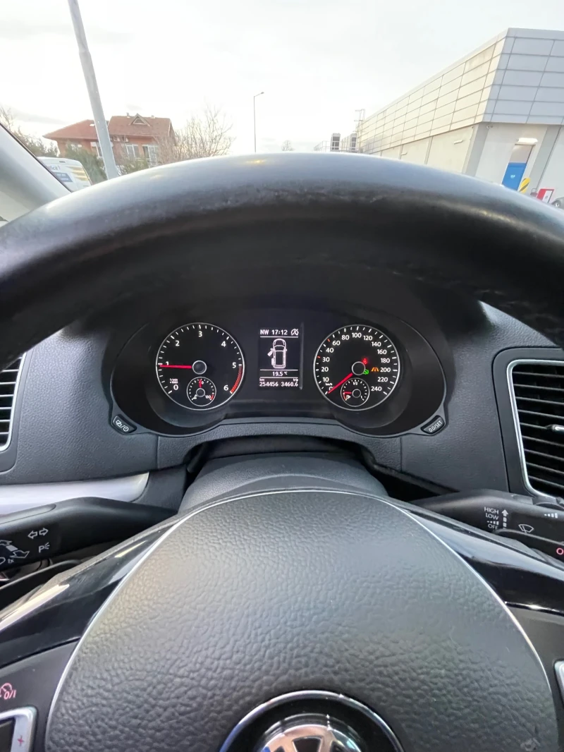 VW Sharan, снимка 7 - Автомобили и джипове - 49441970