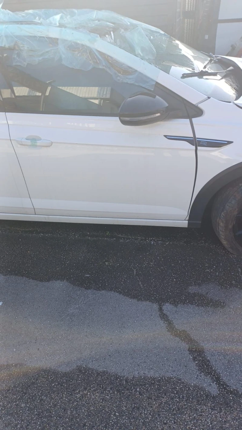 VW Taigo 1.0 DLA, снимка 4 - Автомобили и джипове - 50073716