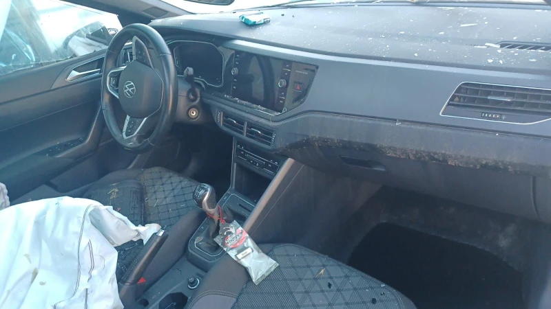 VW Taigo 1.0 DLA, снимка 7 - Автомобили и джипове - 50073716