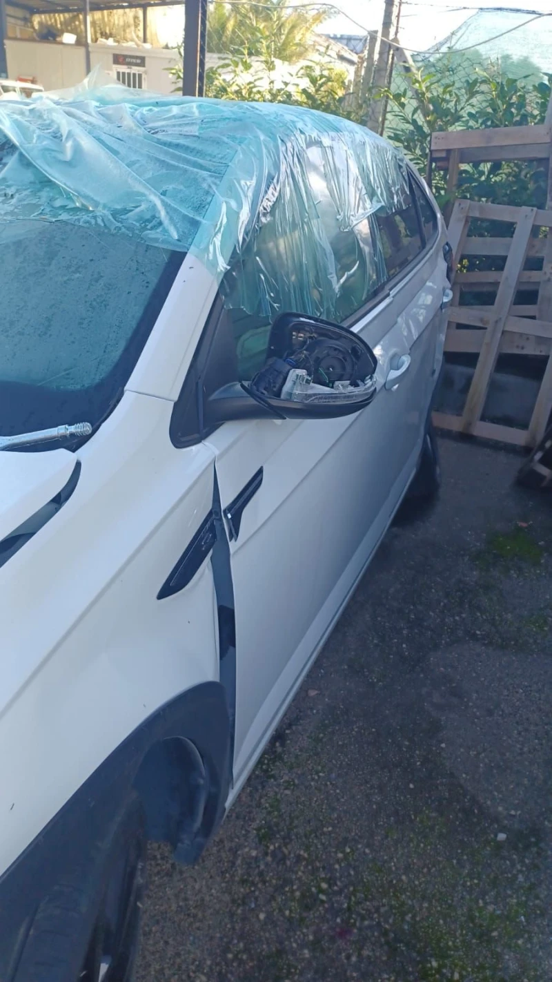 VW Taigo 1.0 DLA, снимка 5 - Автомобили и джипове - 50073716