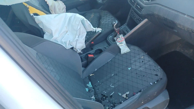 VW Taigo 1.0 DLA, снимка 8 - Автомобили и джипове - 50073716