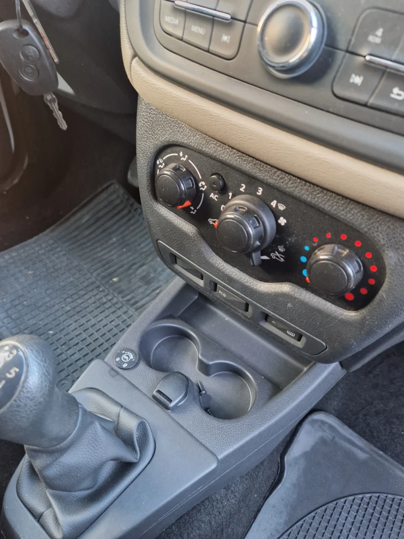 Dacia Dokker 1.6 газ - бензин има ДДС, снимка 7 - Автомобили и джипове - 51581998