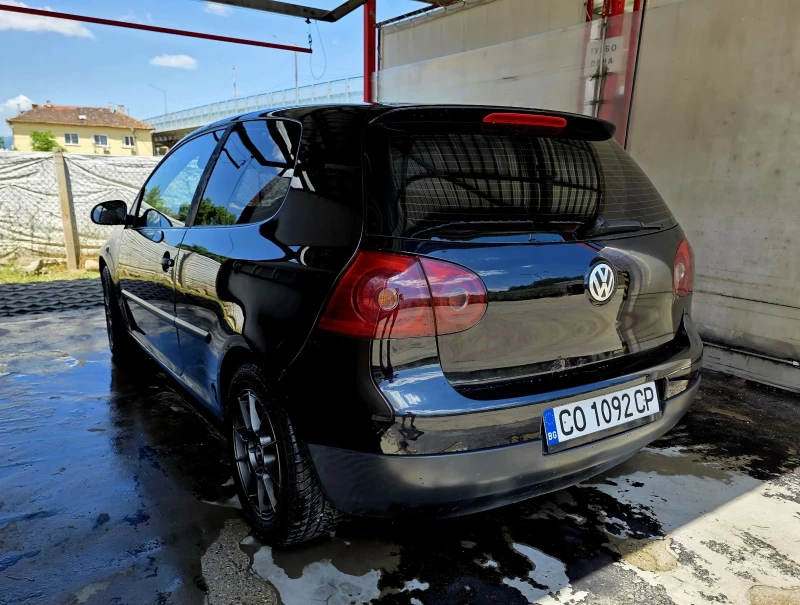 VW Golf 1.6 102к.с. + газова уредба, снимка 5 - Автомобили и джипове - 52080484