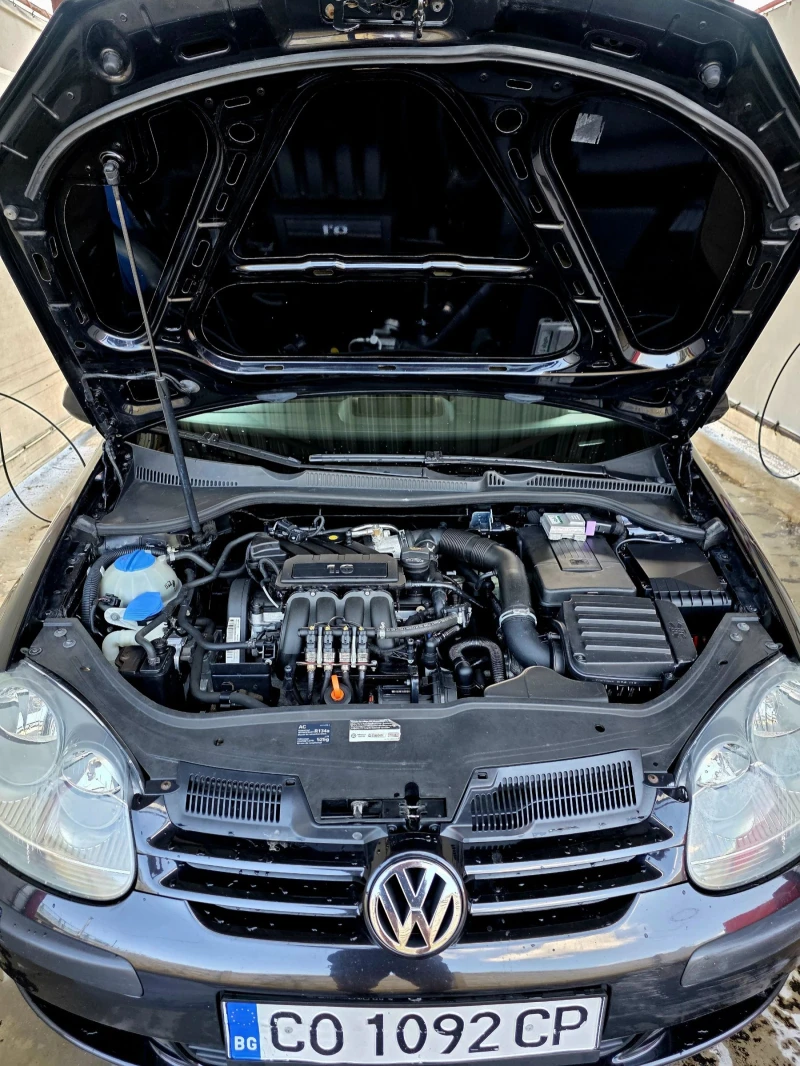 VW Golf 1.6 102к.с. + газова уредба, снимка 14 - Автомобили и джипове - 52080484