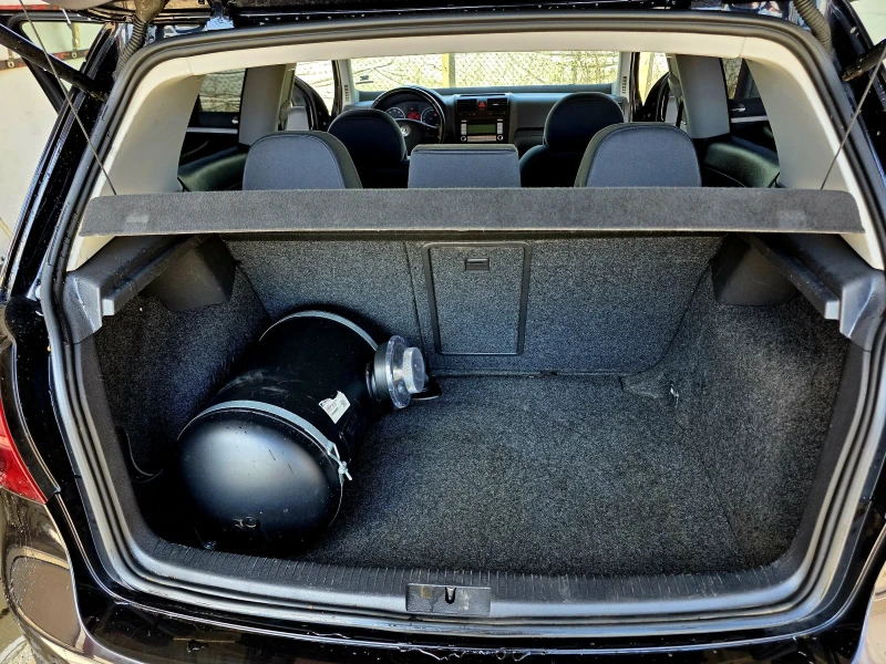 VW Golf 1.6 102к.с. + газова уредба, снимка 12 - Автомобили и джипове - 52080484