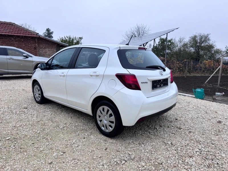 Toyota Yaris 1.33i Facelift, снимка 3 - Автомобили и джипове - 52344874