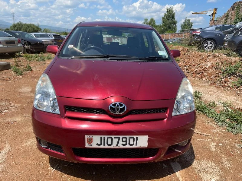 Toyota Corolla verso 1.8vvt-i 129к.с 80 0000 ХИЛЯДИ НА ЧАСТИ, снимка 2 - Автомобили и джипове - 41356575