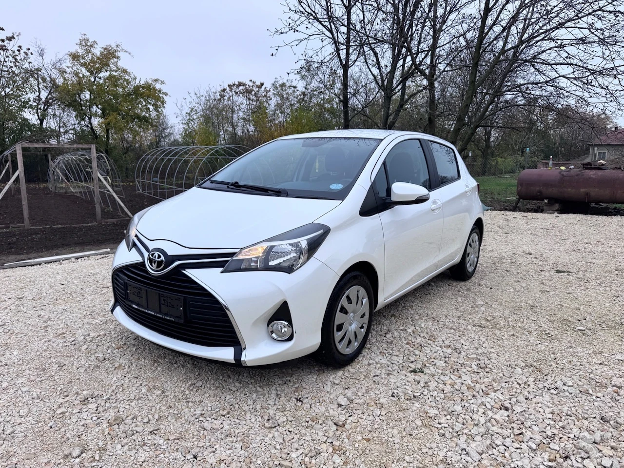 Toyota Yaris 1.33i Facelift, снимка 1