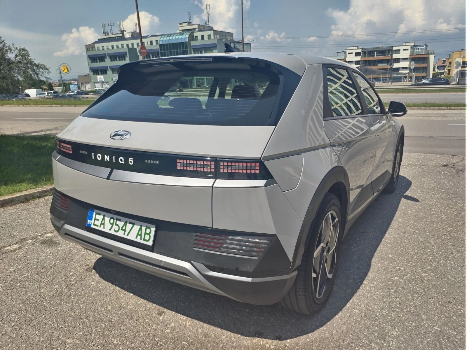 Hyundai Ioniq 5  - изображение 6