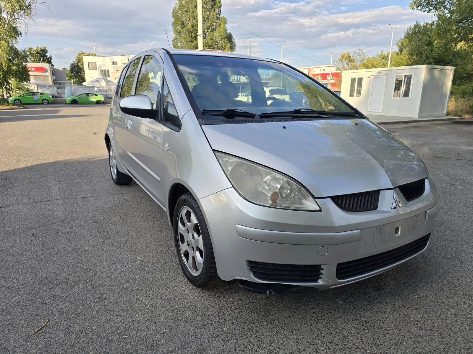 Mitsubishi Colt БЕНЗИН/КЛИМАТИК/4 ВРАТИ/ - изображение 3